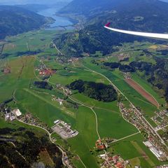 Flugwegposition um 11:18:12: Aufgenommen in der Nähe von Feldkirchen in Kärnten, Österreich in 753 Meter